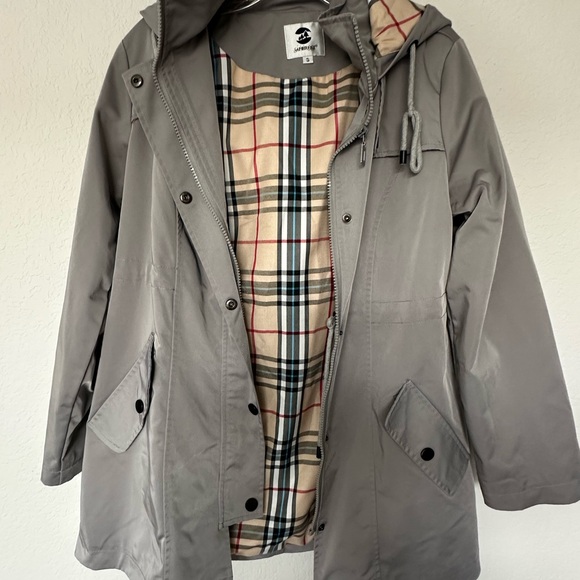 SaphiRose Women's Long Hooded Anorak Style Windbreaker Jacket | Outdoor Raincoat - Picture 3 of 7